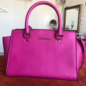 [Brand New Condition] MICHAEL KORS PINK SELMA MINI